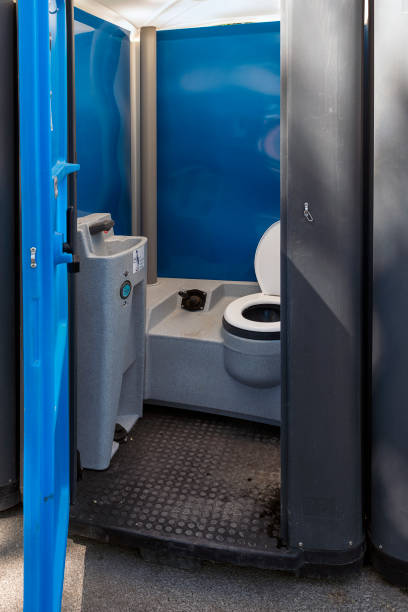Best Portable restroom trailer rental  in Wolf Lake, MI